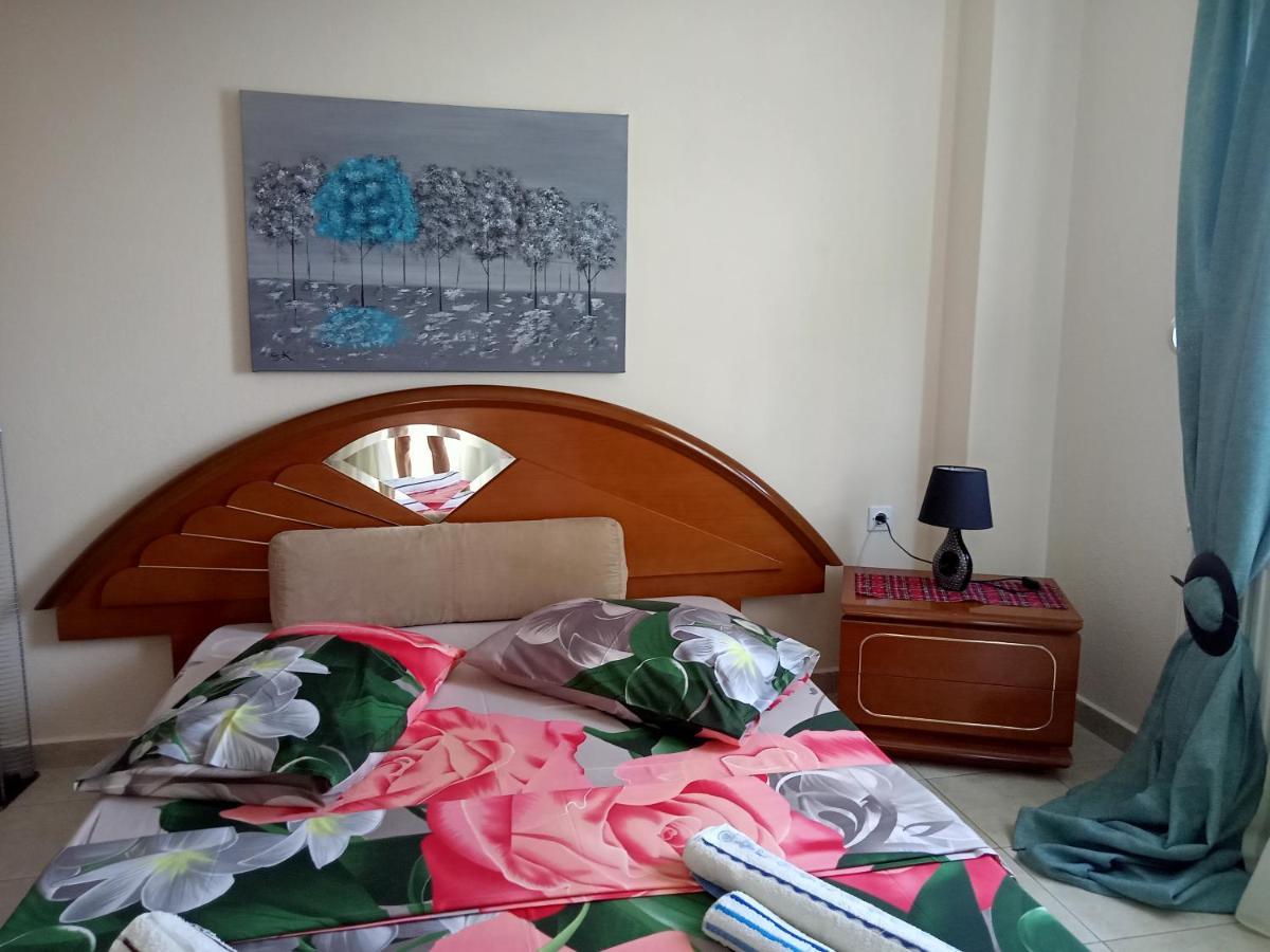 Oasis Apartment เนอา มิคานิโอนา ภายนอก รูปภาพ